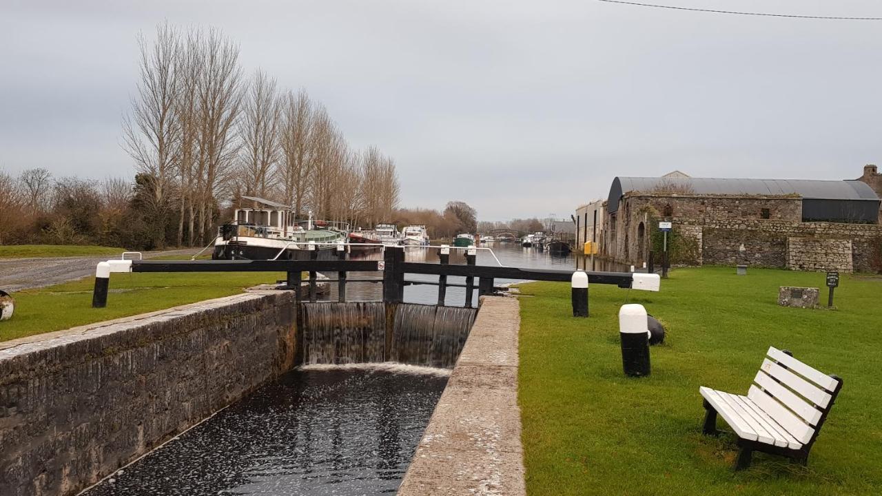 The Harbour Masters House Bed and Breakfast Banagher Eksteriør billede